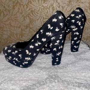 Forever 21 - Platform Pump Heels - Size 8
